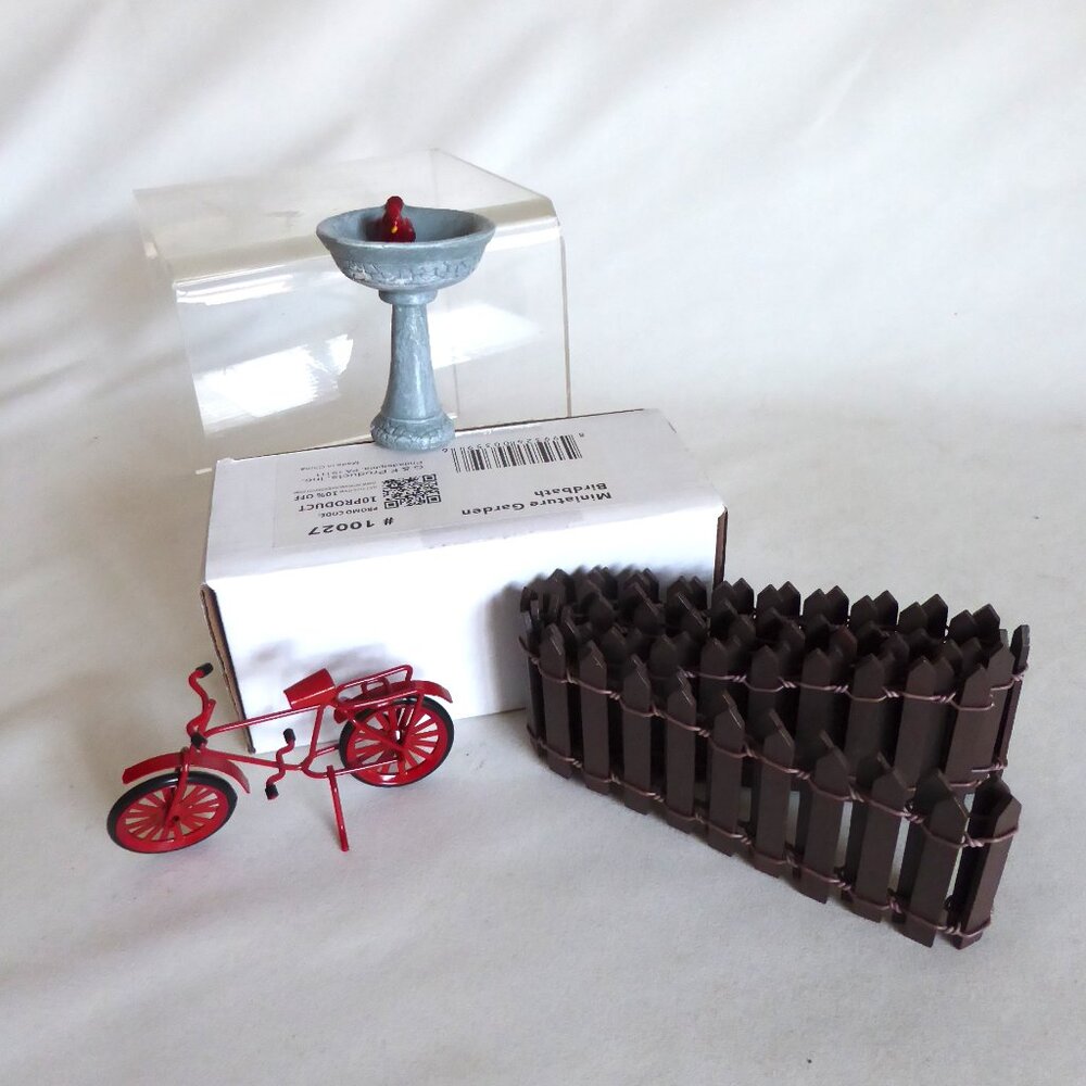 NEW FAIRY GARDEN VILLAGE MINIATURE WOOD FENCE BIRD BATH BICYCLE LOT